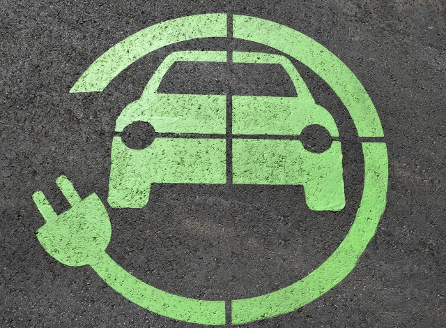 Zielonogórska firma chce postawić 100 stacji ładowania e-aut