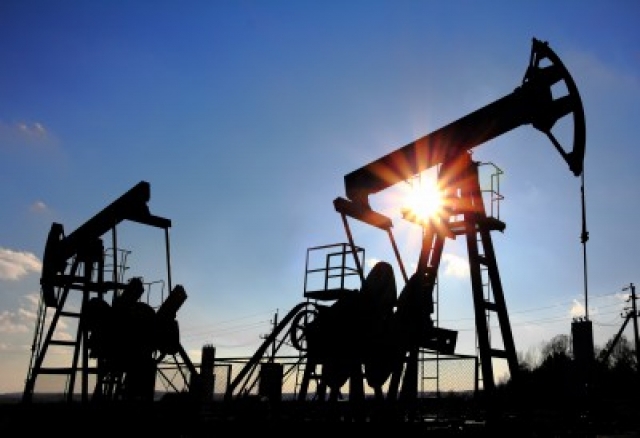 Ograniczenia wydobycia ropy w Rosji podbijają cenę ropy