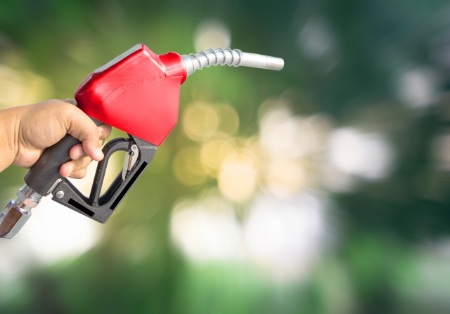 Poseł PO zapowiada interwencję w sprawie wysokich cen paliw 