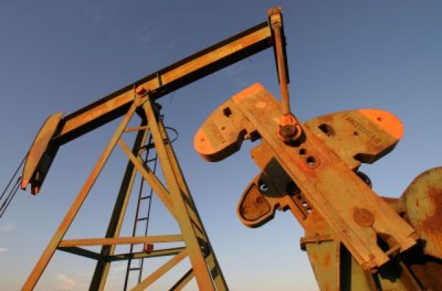 Zapasy ropy w USA spadają