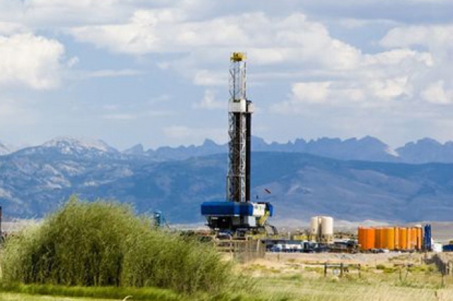Liczba platform naftowych i gazowych w USA spadła