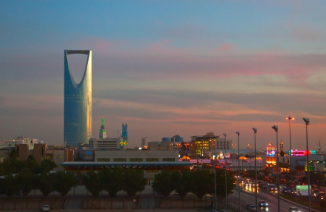 Saudyjczycy podnoszą ceny ropy w Azji
