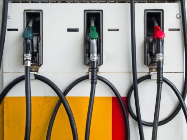 e-petrol.pl: jesienny chłód nadal studzi ceny