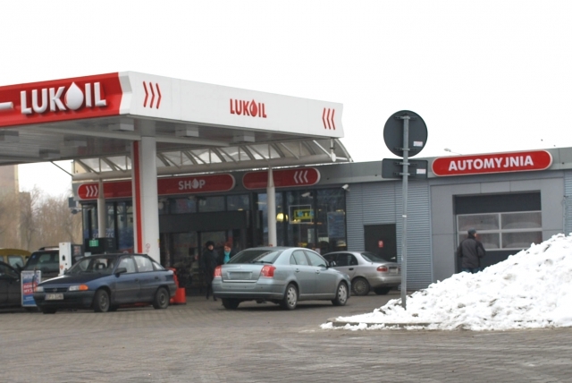 Polskie stacje Lukoil trafią do AMIC Energy